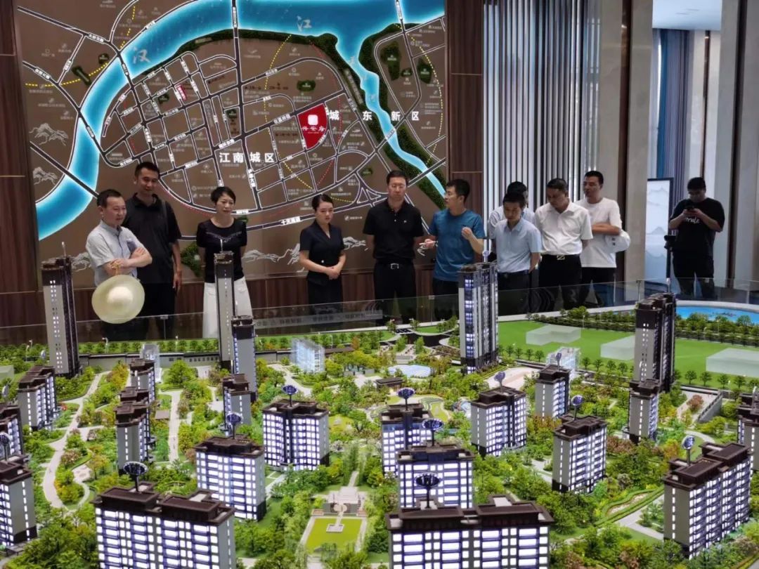 市人大副主任王孝成一行調研興安府創(chuàng)文工作